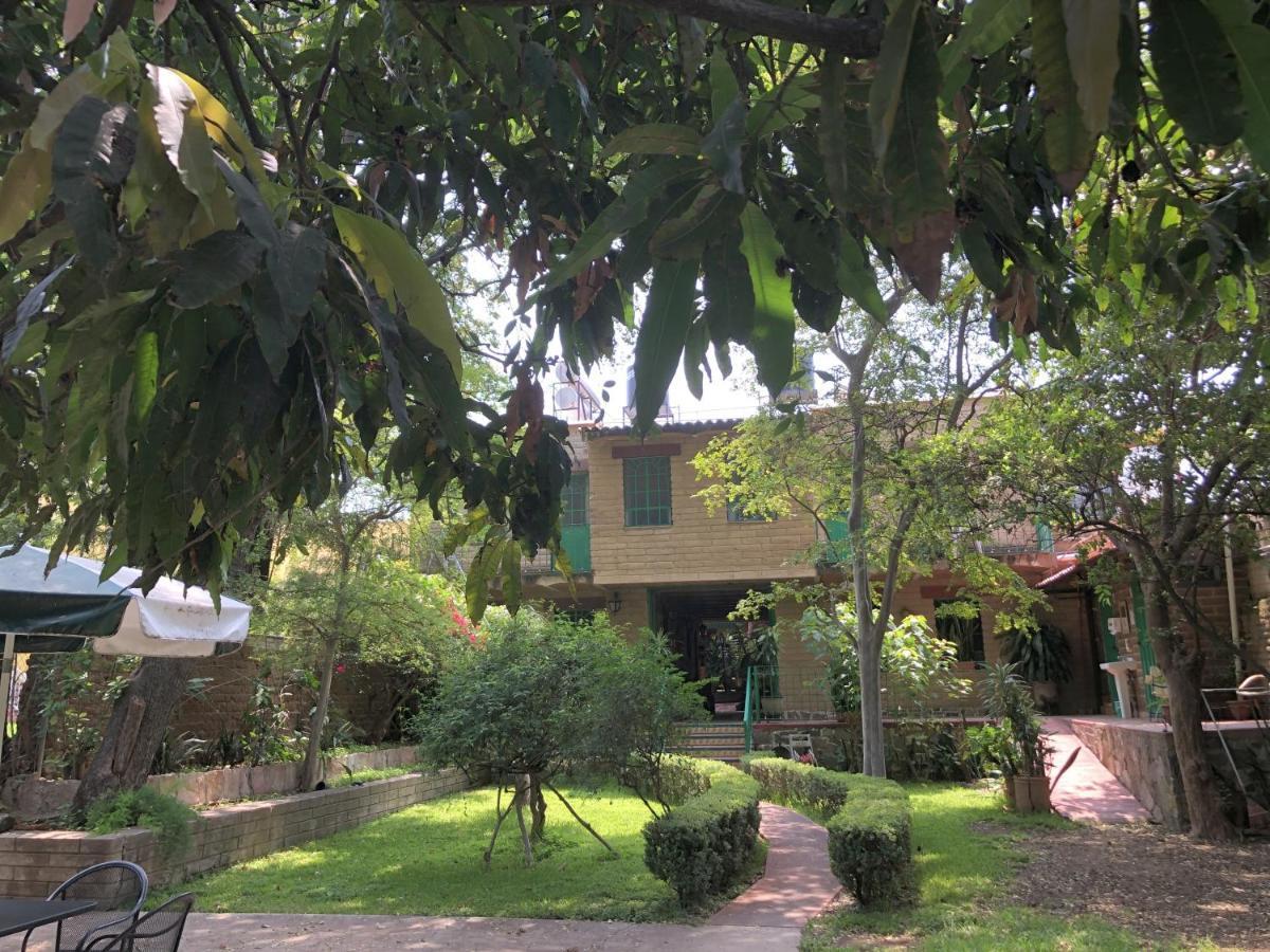 Bed and Breakfast Casa del Retoño Tlaquepaque Exterior foto