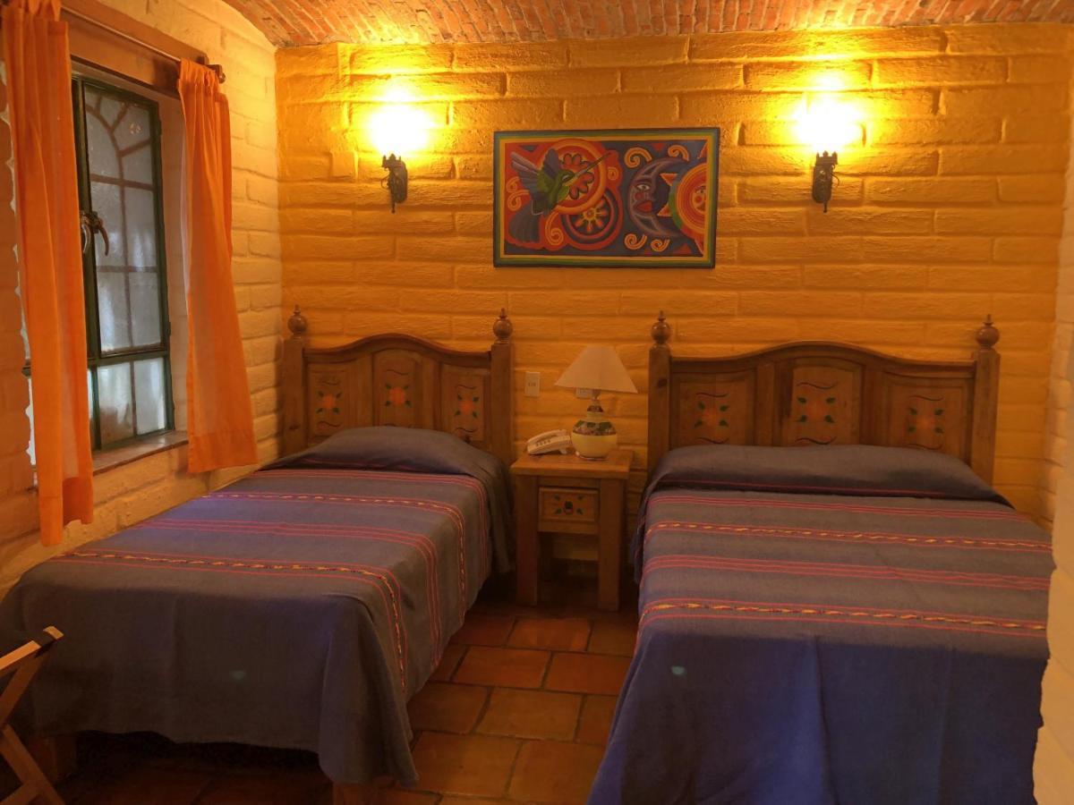 Bed and Breakfast Casa del Retoño Tlaquepaque Exterior foto