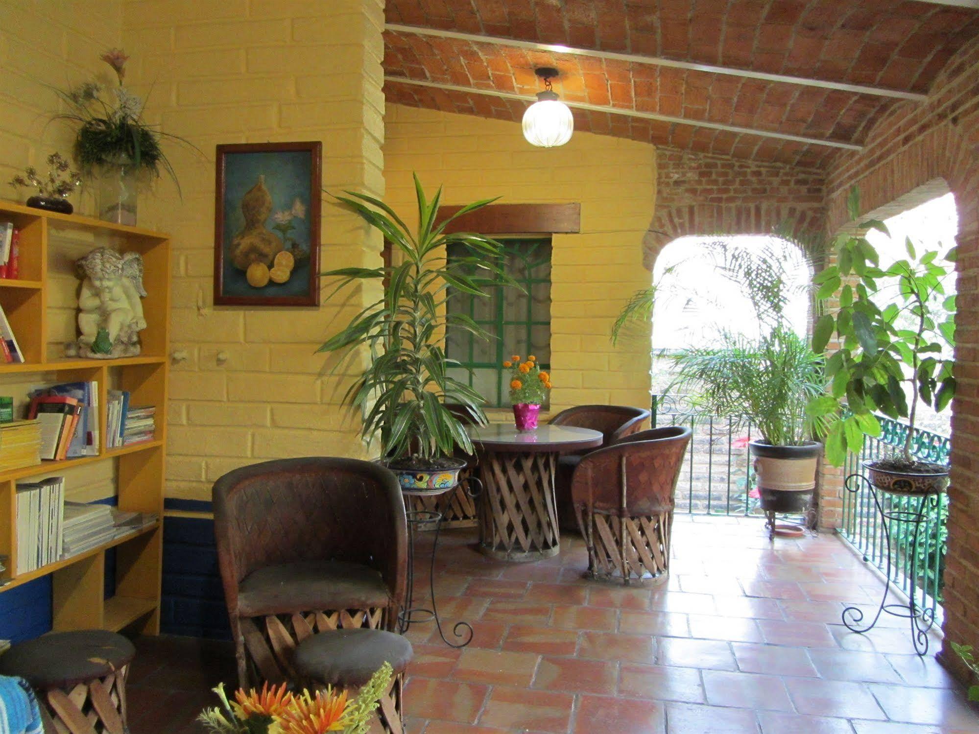 Bed and Breakfast Casa del Retoño Tlaquepaque Exterior foto
