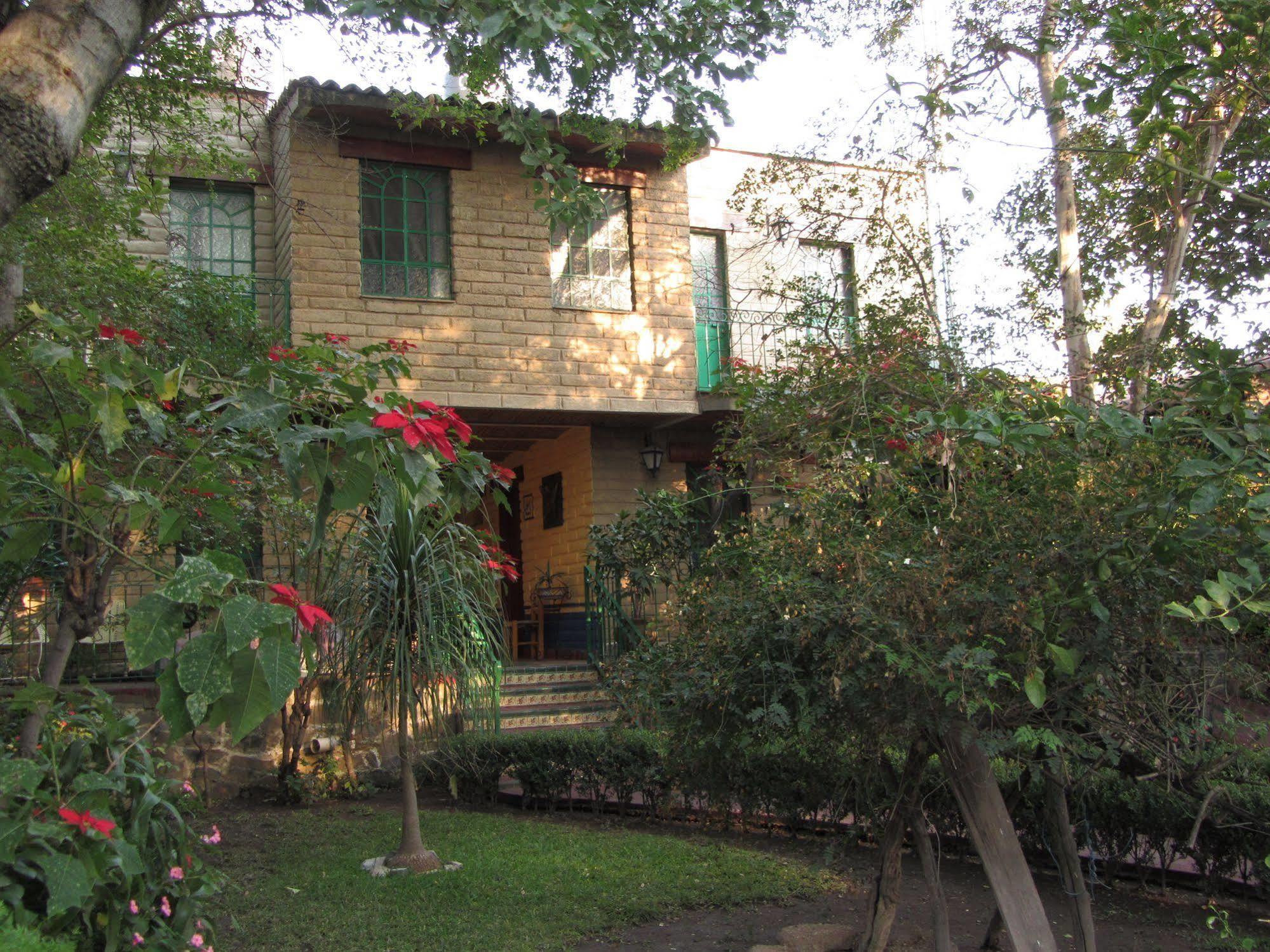 Bed and Breakfast Casa del Retoño Tlaquepaque Exterior foto